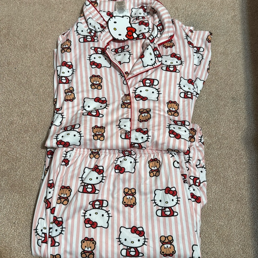 HELLO KITTY LONG SLEEVE/LONG PANTS PJ SET (X-Large sleepwear